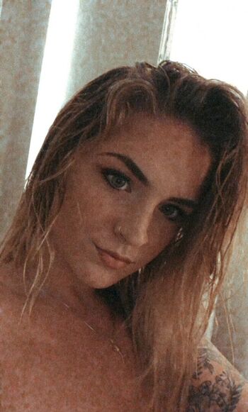 Full leaked Zoeneli private photo