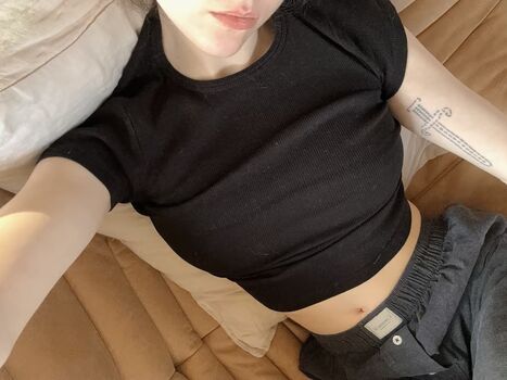 Full leaked Zoeplzshutup private onlyfans photo