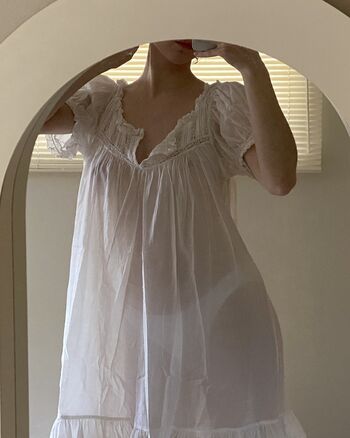 Full leaked Zoeplzshutup private onlyfans photo