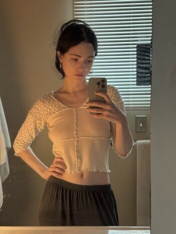 Full leaked Zoeplzshutup private photo