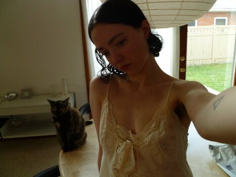 Full leaked Zoeplzshutup private photo