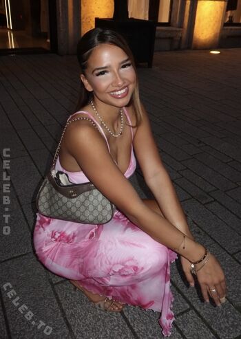 Full leaked Zoesalg page private onlyfans photo