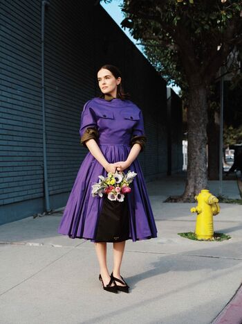 Full leaked Zoey deutch page private onlyfans photo