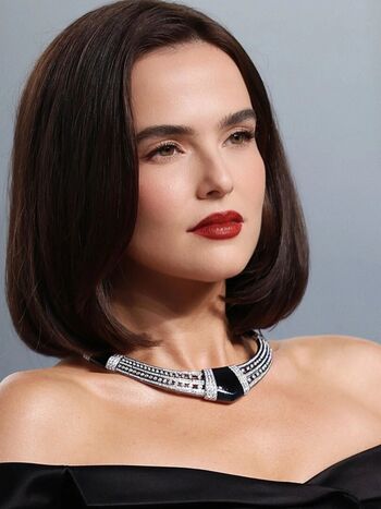 Full leaked Zoey deutch page private onlyfans photo