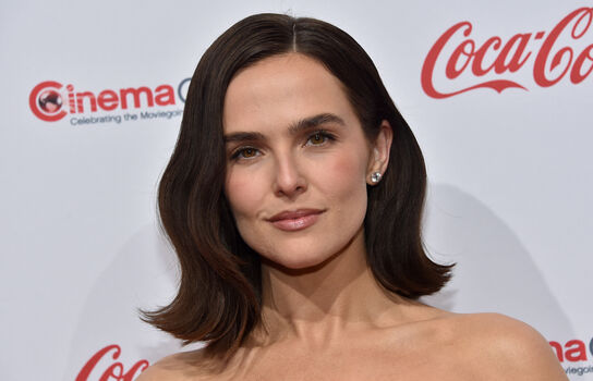 Full leaked Zoey deutch private onlyfans photo