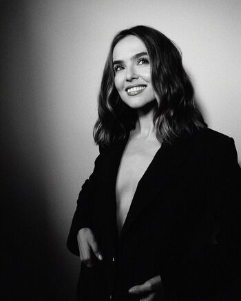 Full leaked Zoey deutch private photo