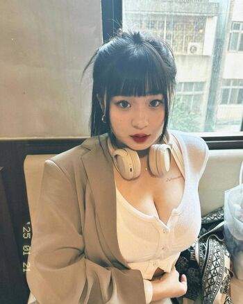 Full leaked Zoeytaiiizoey private onlyfans photo