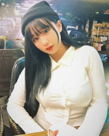 Full leaked Zoeytaiiizoey private onlyfans photo