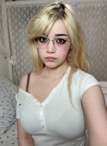 Full leaked Zombie doll private photo