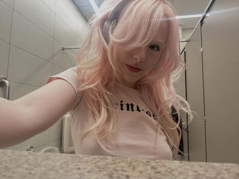 Full leaked Zombielolitas private onlyfans photo