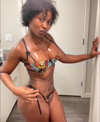 Full leaked Zuludoll private photo