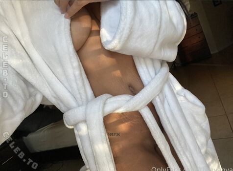 Full leaked Zyanya private photo