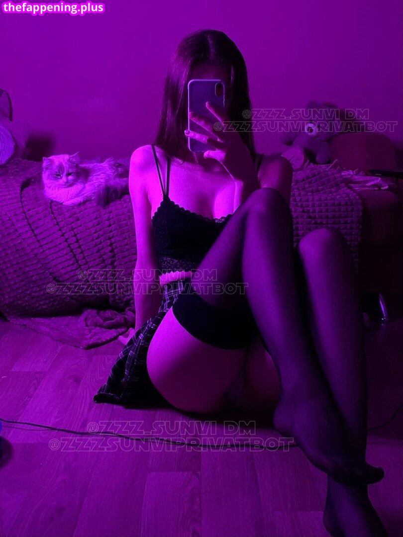 Zzzsunvi Fotografie OnlyFans Dezbrăcată #72